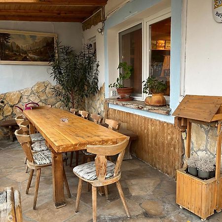 Lenzl'S Panzio Bed and Breakfast Szigetvár Exteriör bild