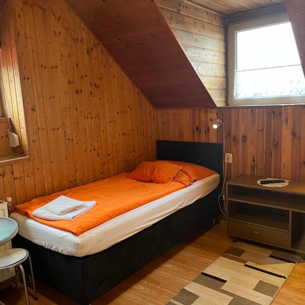 Lenzl'S Panzio Bed and Breakfast Szigetvár Exteriör bild