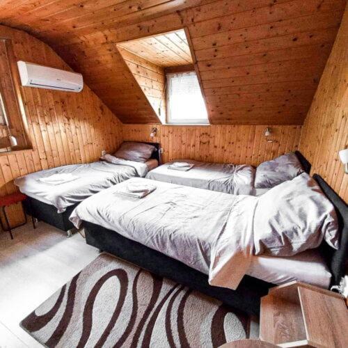 Lenzl'S Panzio Bed and Breakfast Szigetvár Exteriör bild